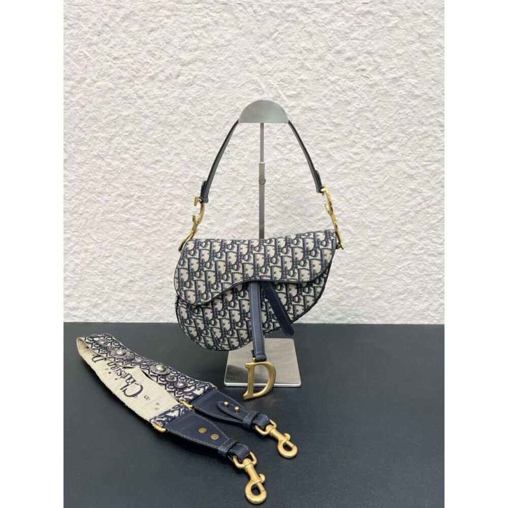 Dior Women Pre-Loved Bag Very Good Condition
